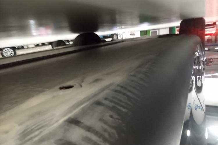 Used Tesla Model Y 2025 Long-Range All-Wheel Drive First Edition Left Side Sill