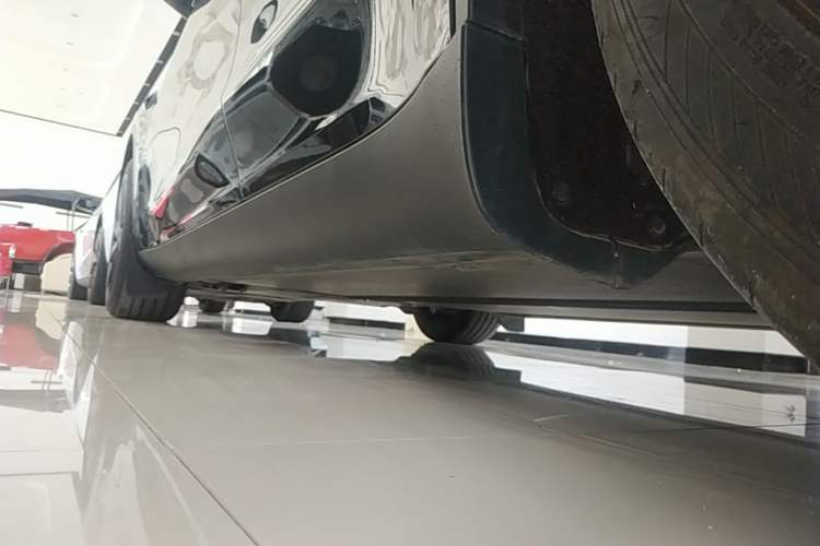 Used Tesla Model Y 2025 Rear-Wheel-Drive Version Left Side Sill