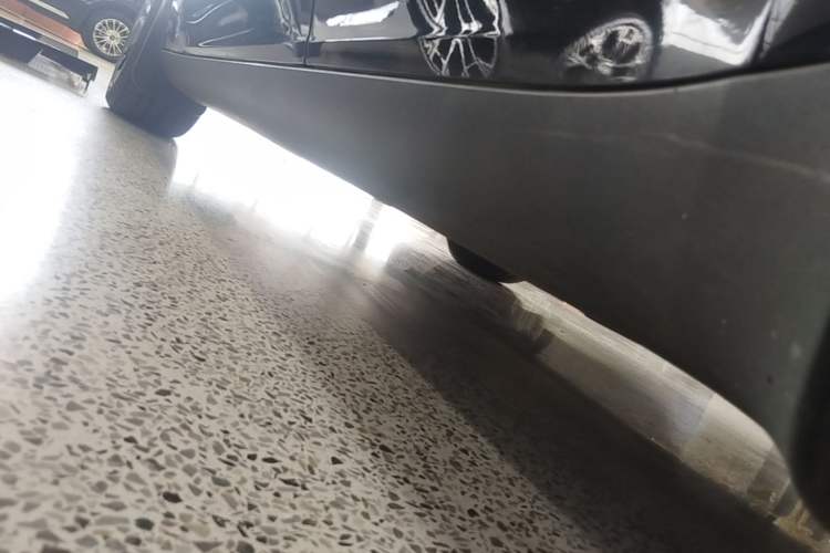 Used Tesla Model Y 2025 Long-Range All-Wheel Drive First Edition Left Side Sill