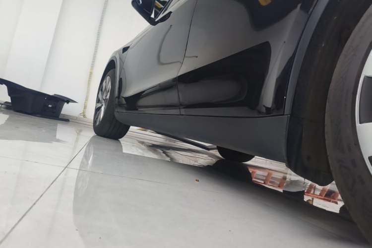 Used Tesla Model Y 2025 Rear-Wheel-Drive Version Left Side Sill