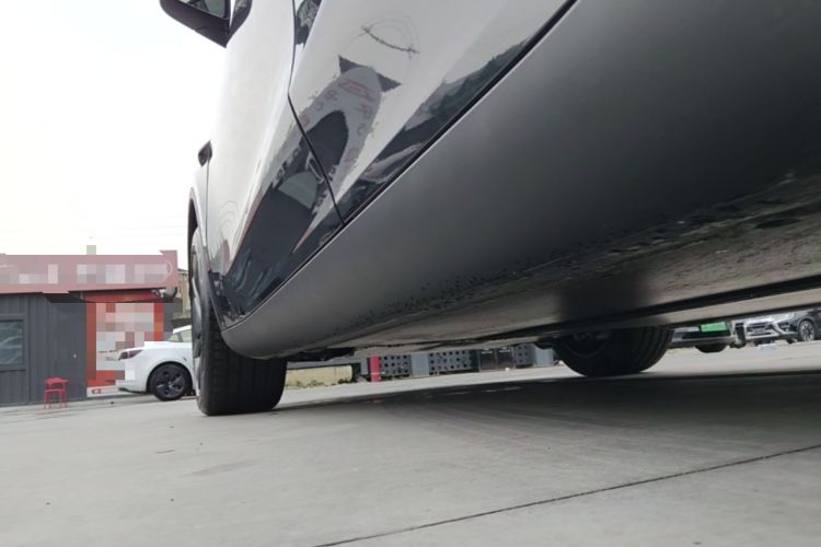 Used Tesla Model Y 2025 Rear-Wheel-Drive Version Left Side Sill