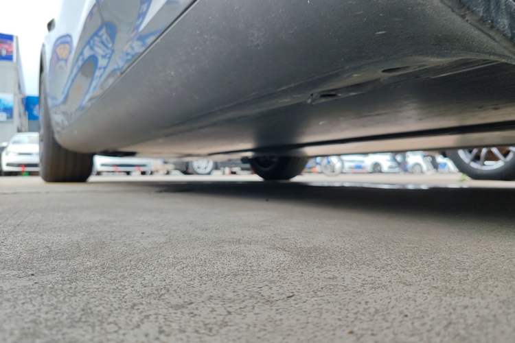 Used Tesla Model Y 2025 Rear-Wheel-Drive Version Left Side Sill