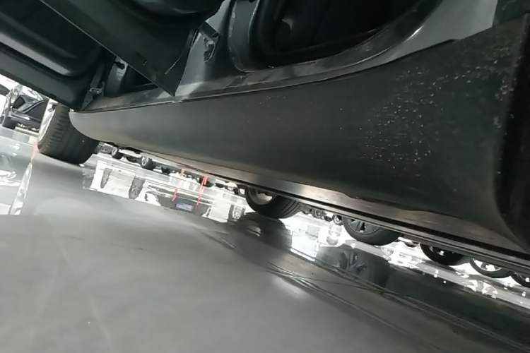 Used Tesla Model Y 2025 Rear-Wheel-Drive Version Left Side Sill