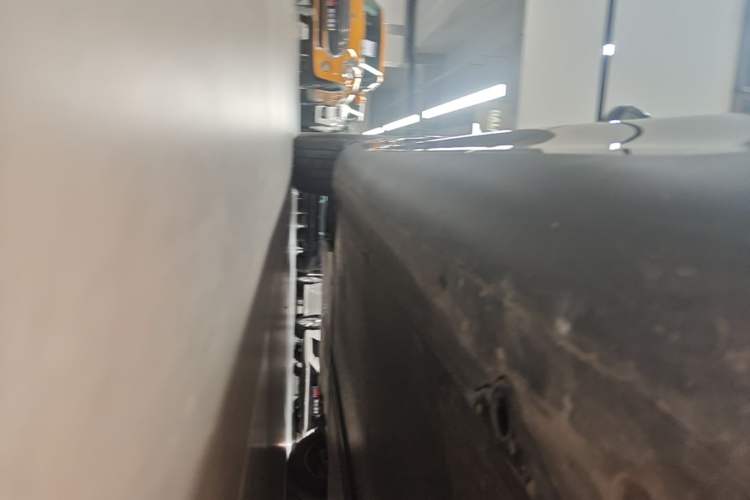 Used Tesla Model Y 2025 Rear-Wheel-Drive Version Left Side Sill