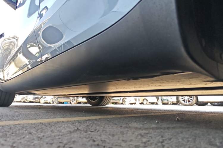 Used Tesla Model Y 2025 Rear-Wheel-Drive Version Left Side Sill