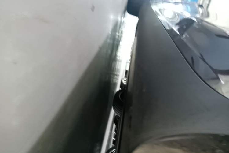 Used Tesla Model Y 2025 Rear-Wheel-Drive Version Left Side Sill