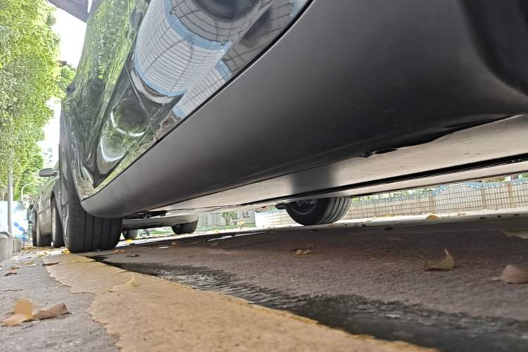 Used Tesla Model Y 2025 Rear-Wheel-Drive Version Left Side Sill