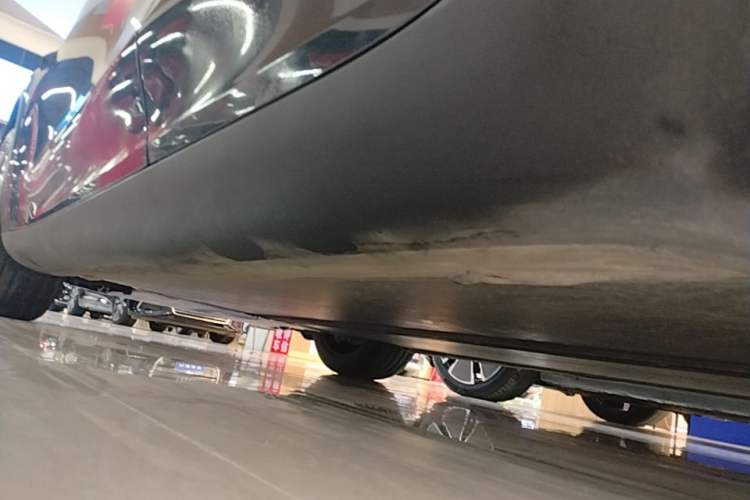 Used Tesla Model Y 2025 Rear-Wheel-Drive Version Left Side Sill