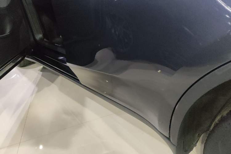 Used Tesla Model Y 2025 Rear-Wheel-Drive Version Left Side Sill