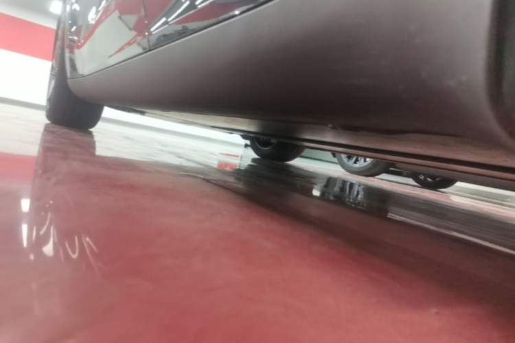 Used Tesla Model Y 2025 Rear-Wheel-Drive Version Left Side Sill