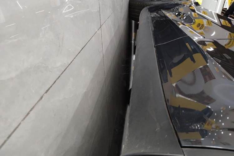 Used Tesla Model Y 2025 Long-Range All-Wheel-Drive Version Left Side Sill