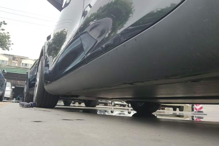 Used Tesla Model Y 2025 Rear-Wheel-Drive Version Left Side Sill