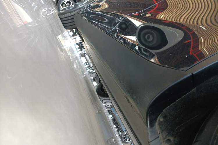 Used Tesla Model Y 2025 Rear-Wheel-Drive Version Left Side Sill