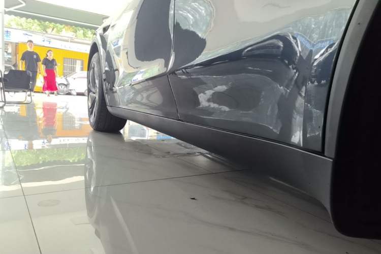 Used Tesla Model Y 2025 Rear-Wheel-Drive Version Left Side Sill