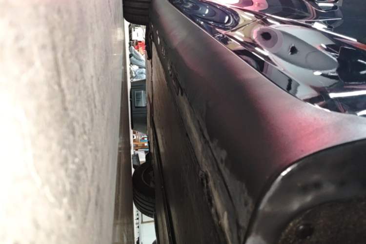 Used Tesla Model Y 2025 Long-Range All-Wheel Drive First Edition Left Side Sill
