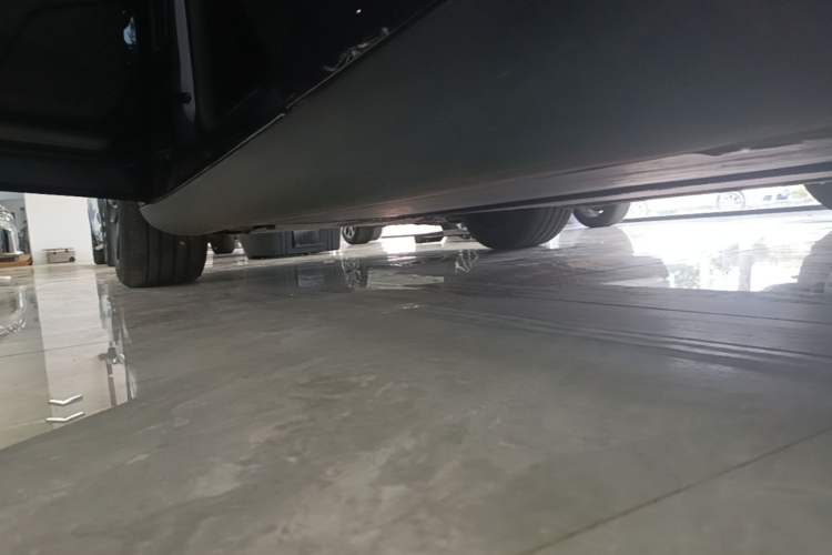 Used Tesla Model Y 2025 Rear-Wheel-Drive Version Left Side Sill