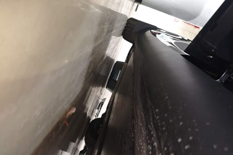 Used Tesla Model Y 2025 Rear-Wheel-Drive Version Left Side Sill