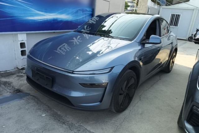Used Tesla Model Y 2025 Rear-Wheel-Drive Version