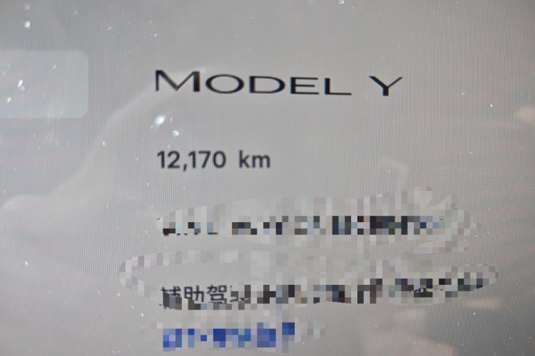 Used Tesla Model Y 2025 Rear-Wheel-Drive Version Odometer Close Up