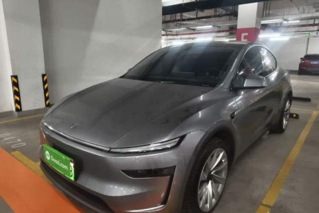 Used Tesla Model Y 2025 Rear-Wheel Drive First Edition