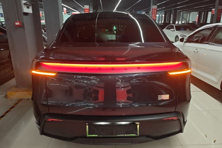 Used Tesla Model Y 2025 Rear-Wheel-Drive Version Rear