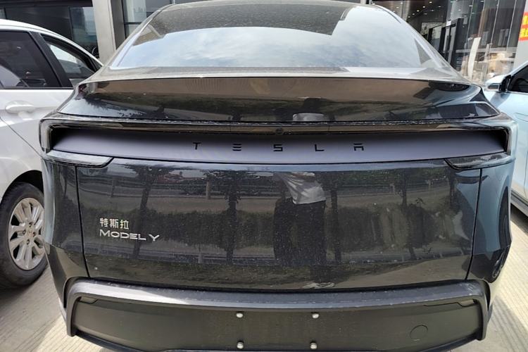 Used Tesla Model Y 2025 Rear-Wheel-Drive Version Rear