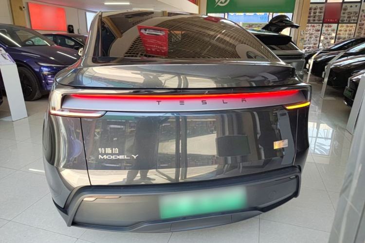 Used Tesla Model Y 2025 Rear-Wheel-Drive Version Rear