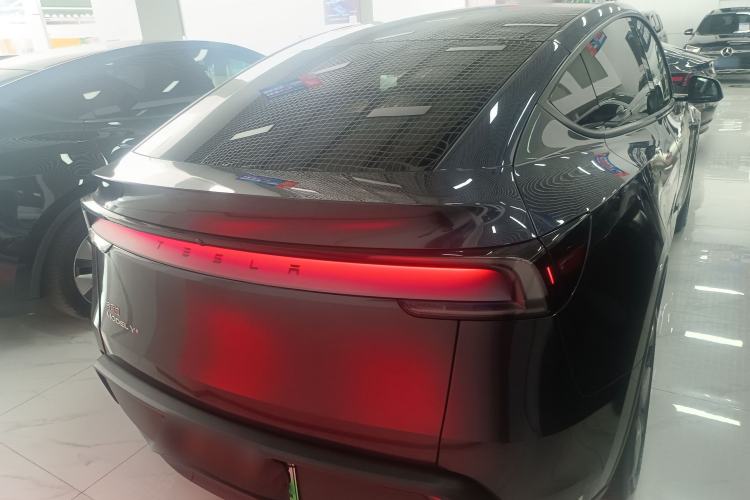Used Tesla Model Y 2025 Long-Range All-Wheel-Drive Version Rear