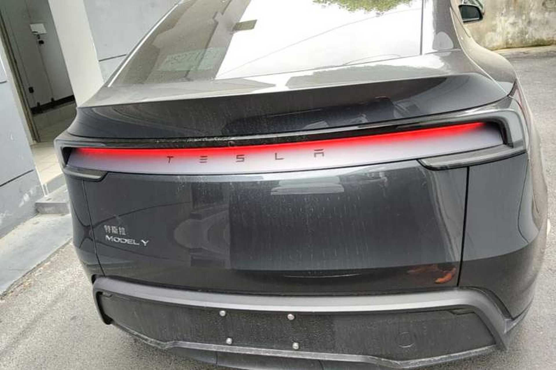 Used Tesla Model Y 2025 Rear-Wheel Drive First Edition Rear