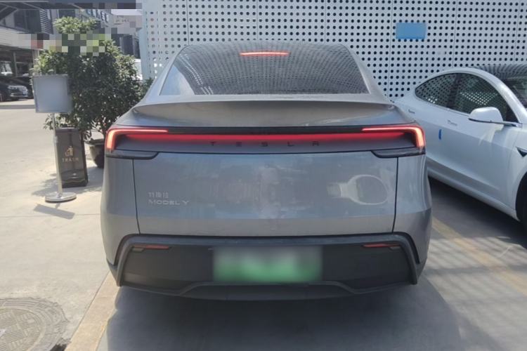 Used Tesla Model Y 2025 Rear-Wheel-Drive Version Rear