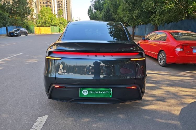 Used Tesla Model Y 2025 Long-Range All-Wheel-Drive Version Rear