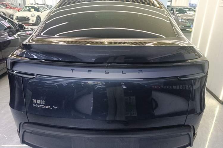 Used Tesla Model Y 2025 Rear-Wheel-Drive Version Rear