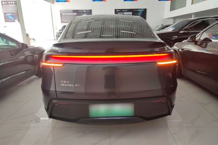 Used Tesla Model Y 2025 Long-Range All-Wheel-Drive Version Rear