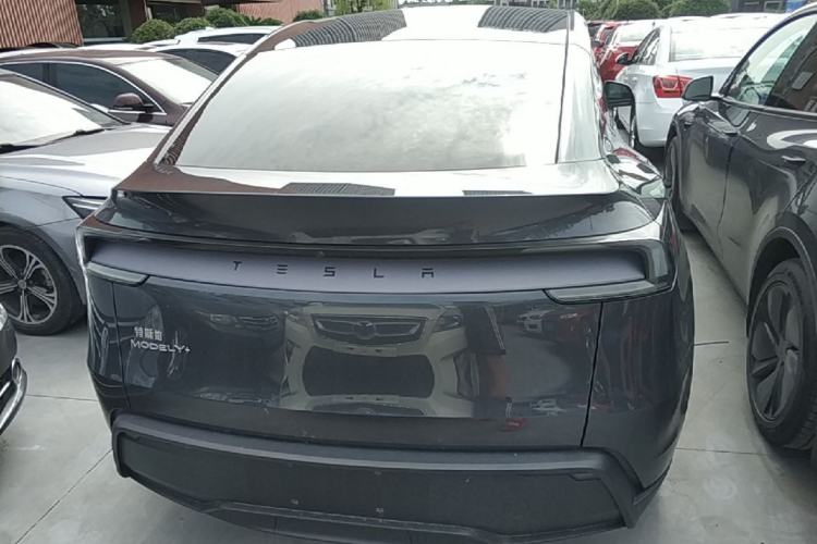Used Tesla Model Y 2025 Long-Range All-Wheel-Drive Version Rear
