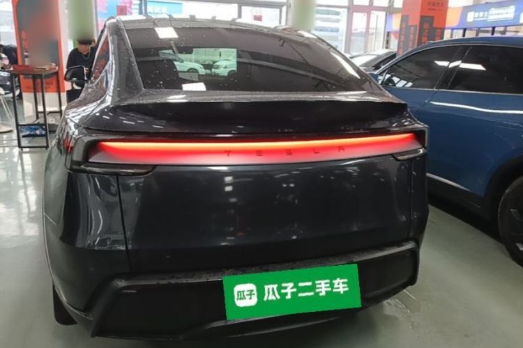 Used Tesla Model Y 2025 Rear-Wheel-Drive Version Rear