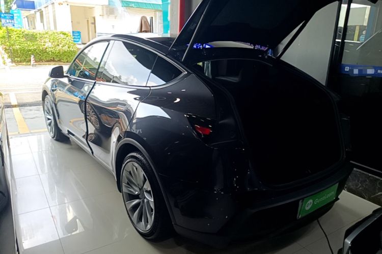 Used Tesla Model Y 2025 Rear-Wheel-Drive Version Rear Left 45 Deg