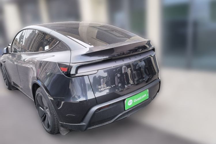 Used Tesla Model Y 2025 Long-Range All-Wheel-Drive Version Rear Left 45 Deg