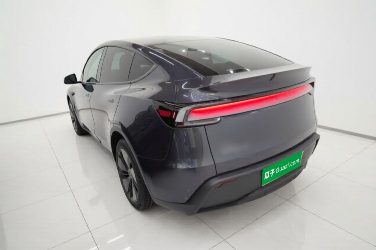 Used Tesla Model Y 2025 Long-Range All-Wheel-Drive Version Rear Left 45 Deg