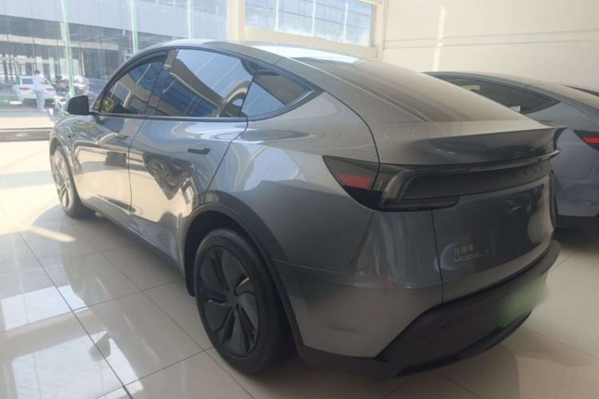 Used Tesla Model Y 2025 Rear-Wheel-Drive Version Rear Left 45 Deg