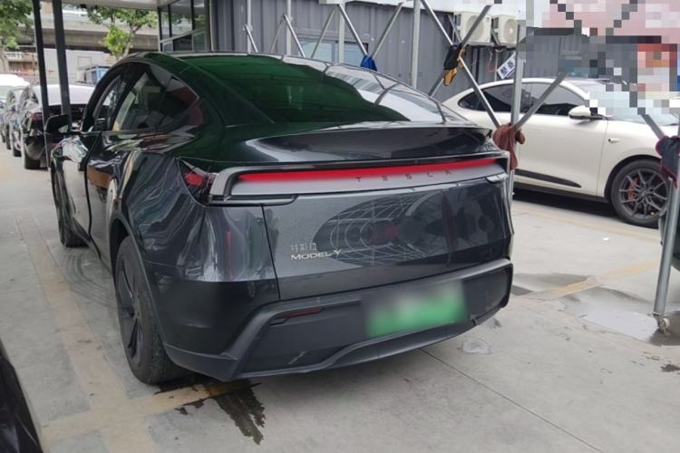 Used Tesla Model Y 2025 Rear-Wheel-Drive Version Rear Left 45 Deg