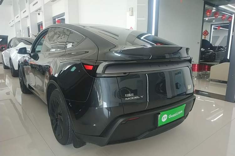 Used Tesla Model Y 2025 Rear-Wheel-Drive Version Rear Left 45 Deg