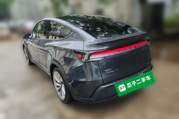 Used Tesla Model Y 2025 Long-Range All-Wheel-Drive Version Rear Left 45 Deg