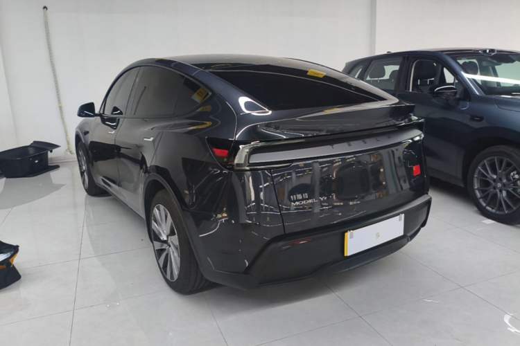 Used Tesla Model Y 2025 Rear-Wheel-Drive Version Rear Left 45 Deg