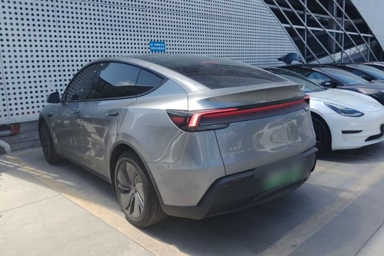 Used Tesla Model Y 2025 Rear-Wheel-Drive Version Rear Left 45 Deg