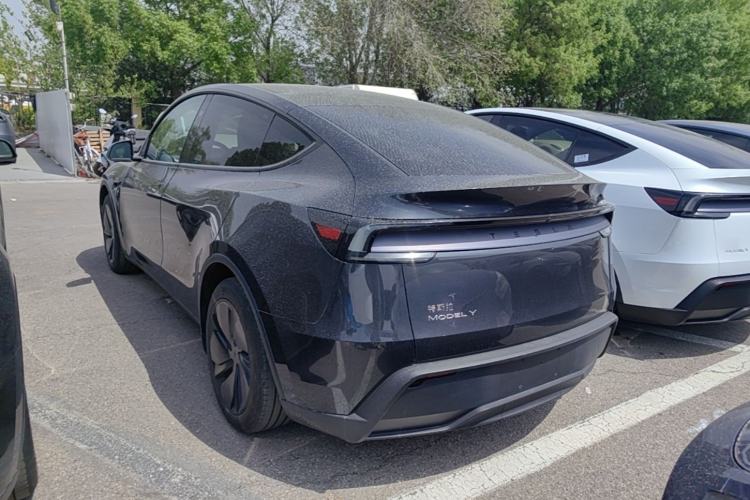 Used Tesla Model Y 2025 Rear-Wheel-Drive Version Rear Left 45 Deg