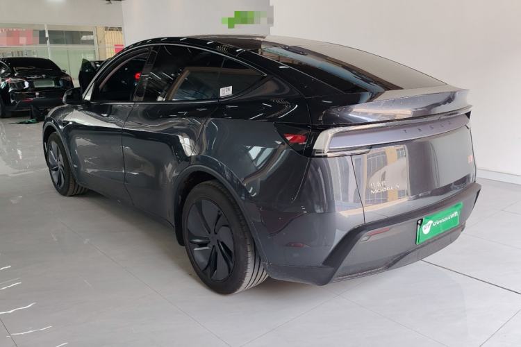 Used Tesla Model Y 2025 Rear-Wheel Drive First Edition Rear Left 45 Deg