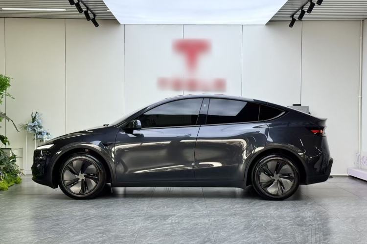 Used Tesla Model Y 2025 Rear-Wheel-Drive Version Rear Left 45 Deg