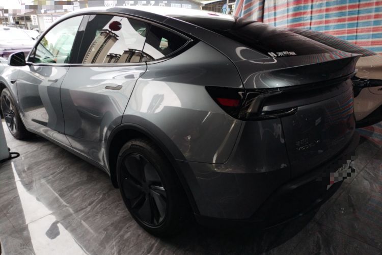 Used Tesla Model Y 2025 Long-Range All-Wheel-Drive Version Rear Left 45 Deg