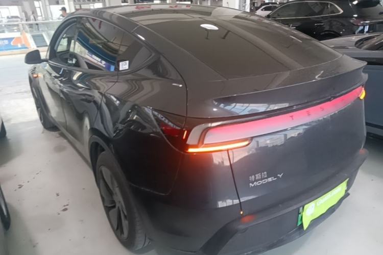 Used Tesla Model Y 2025 Rear-Wheel-Drive Version Rear Left 45 Deg