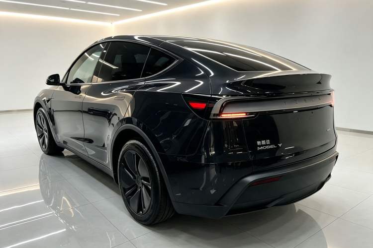 Used Tesla Model Y 2025 Rear-Wheel-Drive Version Rear Left 45 Deg